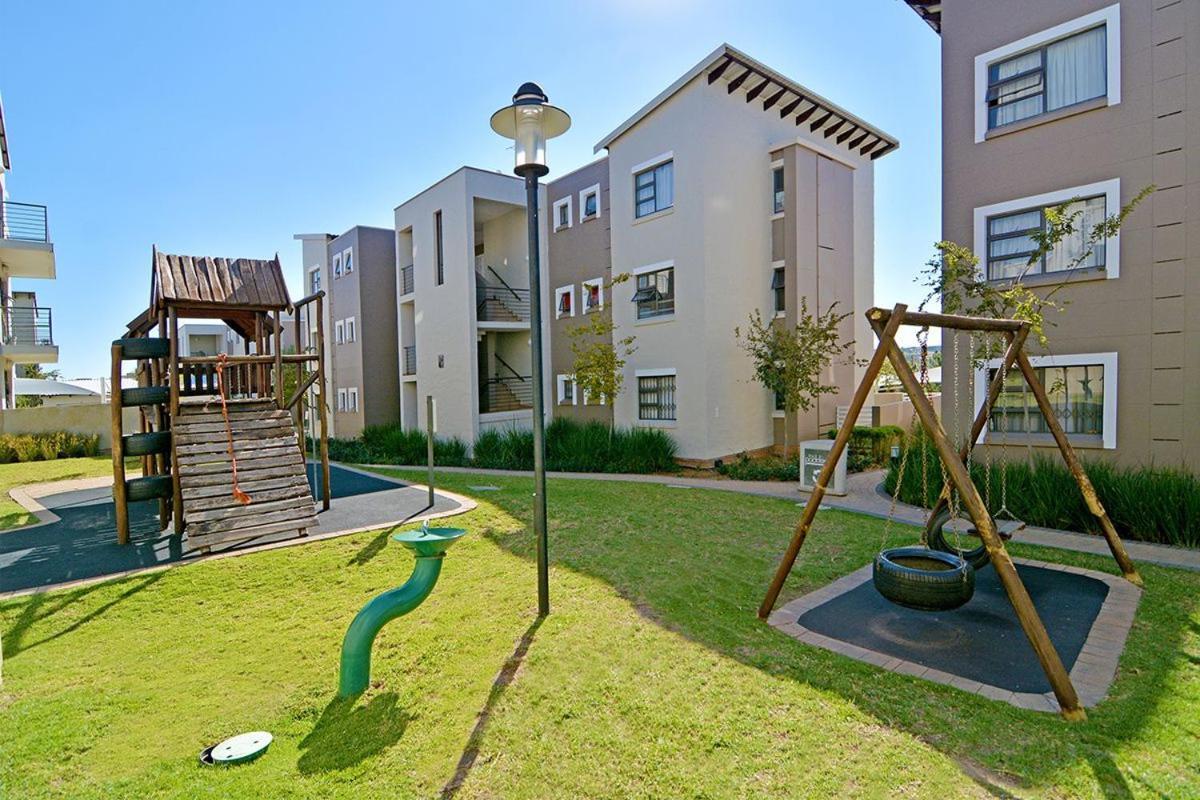 Ferienwohnung Tranquility 2 Facing Steyn City Sandton Exterior foto